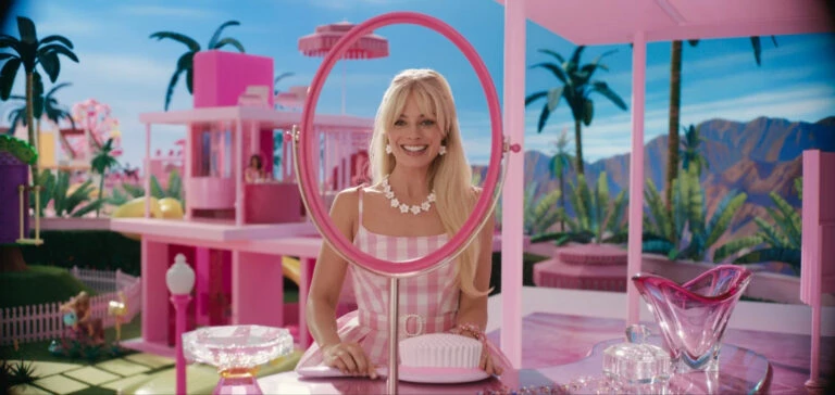 Não leve sua filha para assistir Barbie”, alerta guia de filmes